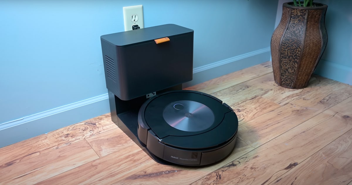 Roomba Combo j7+ and Clean Station base