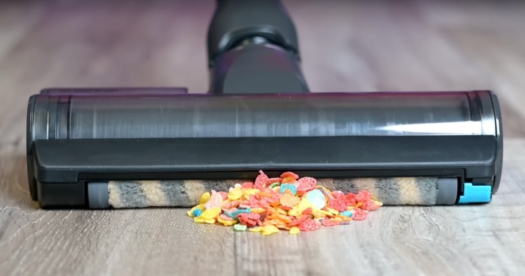 Bespoke Jet Cordless Vacuum Cleaning Cereal on Hard Flooring