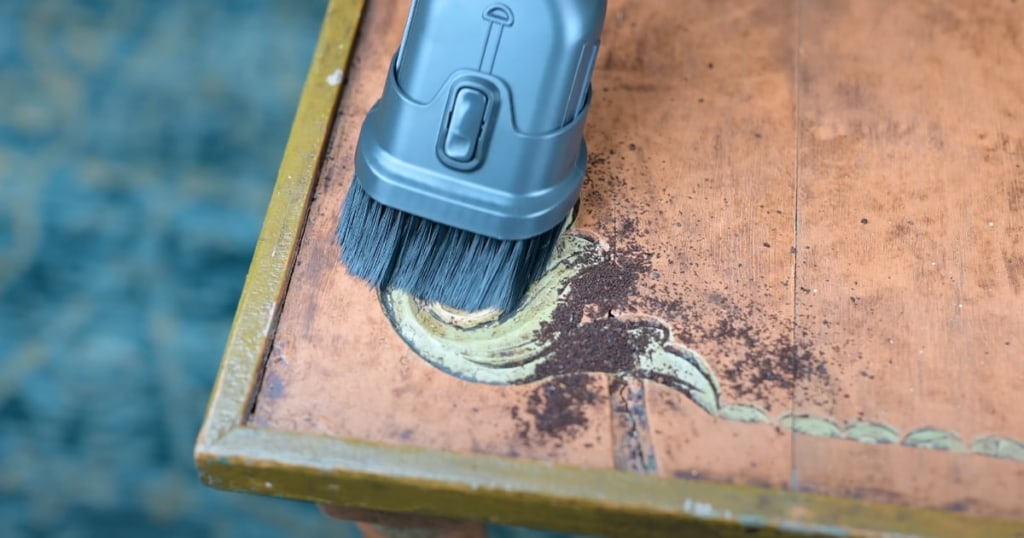 Cleaning Fine Debris with the Dusting Brush Attachment - Samsung Bespoke Jet Cordless