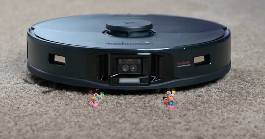 Roborock S7 MaxV Ultra Vacuuming Carpet