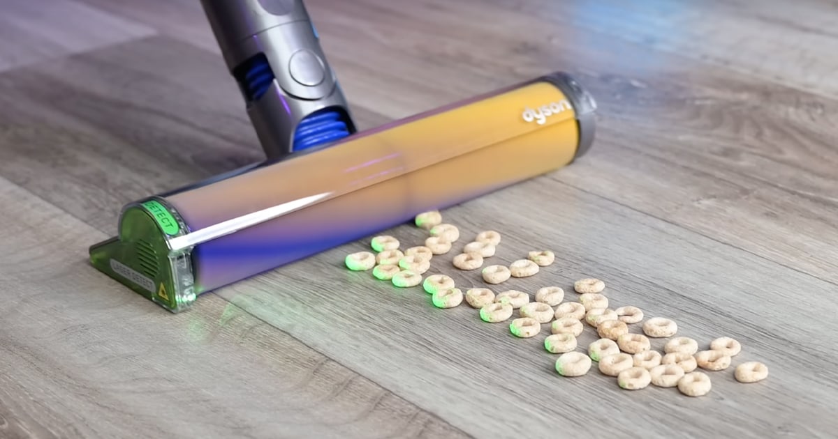 V12 Detect Slim Laser Slim Fluffly cleaner head vacuuming cereal