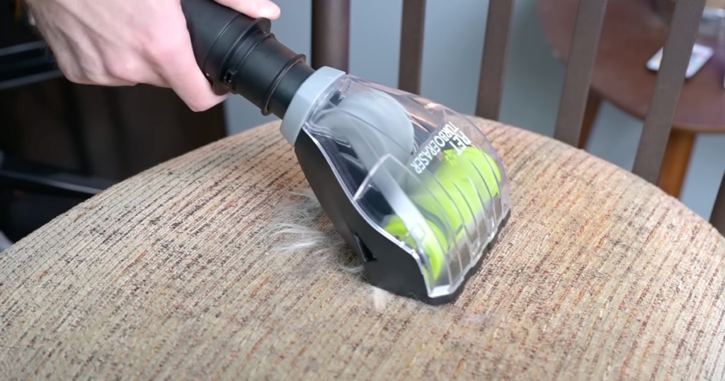 Tesing PetTurbo Eraser Tool - Pet Hair on Upholstery