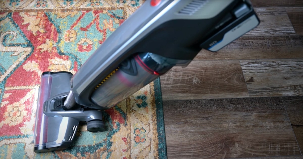 Transitioning from Hard Floors to Carpet - Hoover ONEPWR Evolve Pet Elite