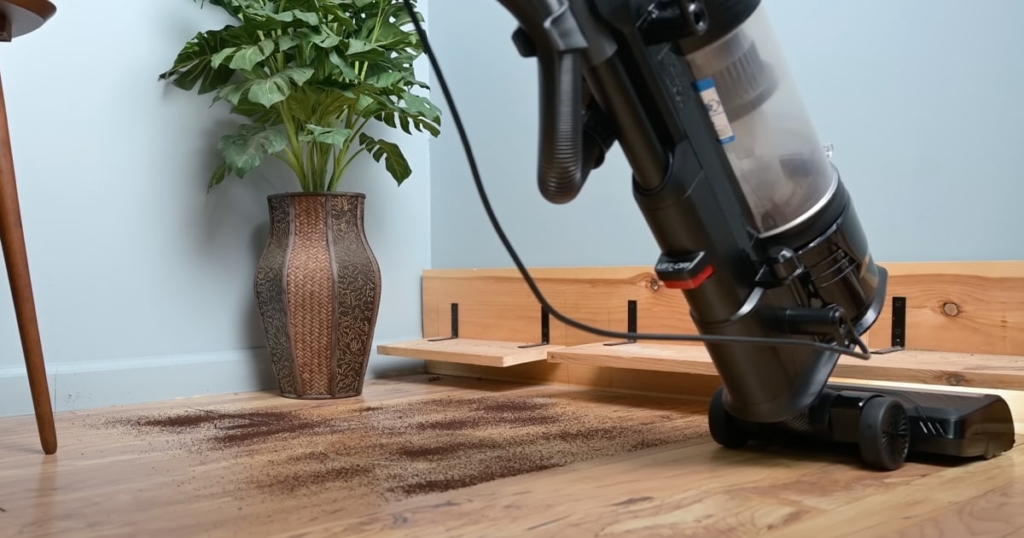 Vacuuming Hard Floors - MultiClean Allergen Lift Off Pet Slim Review