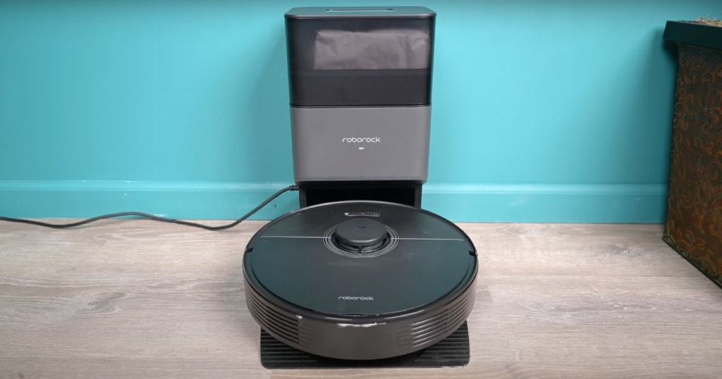 Roborock Q7 Max+ Докинг към празна кофа за боклук